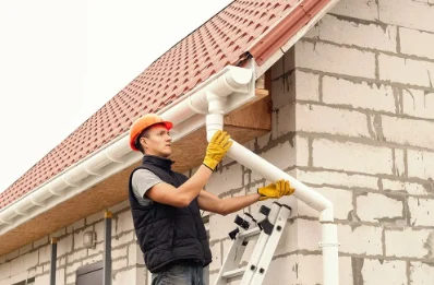 Pose et remplacement de gouttières à Châtelain